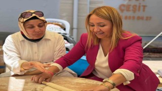 Başkan Tekin kendi elleriyle gözleme açtı