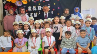 Bayburtta Kuran kursu öğrencileri karne sevinci yaşadı