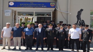 Bayındır Kaymakamı Meteden Jandarmaya kuruluş yıl dönümü ziyareti