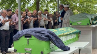 Bayram yolunda kazada ölen genç çift, yan yana toprağa verildi