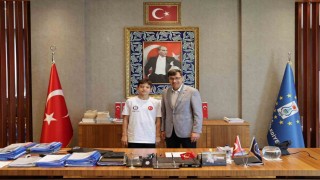 Belediye Başkanı Kahveci, Milli Yüzücü Ömer Cengizi ağırladı