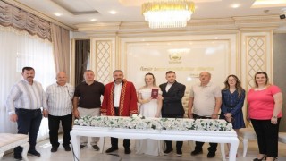 Belediyeden popüler tarihte nikah kıyan çiftlere jest