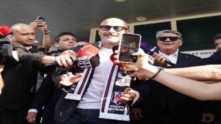 Beşiktaşın yeni teknik direktörü Vincenzo Italiano, İstanbula geldi