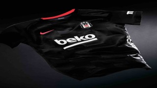 Beşiktaşta yeni sezon formaların tanıtımı gerçekleştirildi