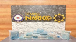 Beylikdüzünde taksinin bagajındaki valizde 23 kilogram kokain bulundu: 4 gözaltı