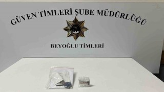 Beyoğlunda kargo paketlerini böyle çaldı