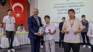 Bilecikli öğrenci, Kuran-ı Kerimi Güzel Okuma Yarışmasında bölge 3üncüsü oldu