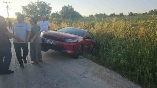 Bilecikte 2 otomobil çarpıştı: 3 yaralı