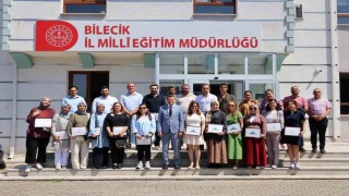 Bilecikte Harezmi öğretmenlerine sertifika verildi