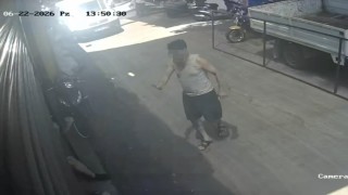 Bodrumda bıçaklı saldırgan paniği