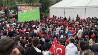 Boluda Dünya Kupası coşkusu sokağa taştı: Anıtparkta tarihi heyecan