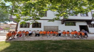 Boyabatlı minikler geçmişin kültürünü müzede keşfetti