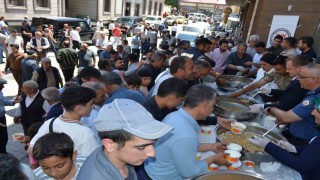 Bulanıkta 5 bin kişiye aşure ikram edildi