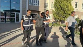 Burdurda evine gelen adamı öldüren genç tutuklandı