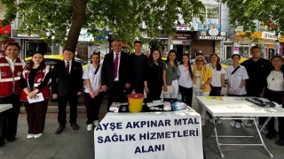 Burhaniyede genç sağlıkçılar mesleklerini tanıttılar