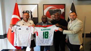 Burkina Faso Büyükelçisi Vinta Some ile Spor Büyükelçisi Charles Kaboreden Beşiktaşa ziyaret