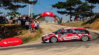Bursa Rallisini Kerem Kazaz kazandı