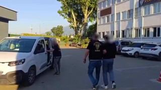 Bursada film gibi takip: 150 saatlik kamera incelemesiyle çalınan 3 araç bulundu, 2 hırsız tutuklandı