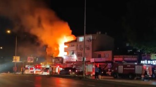 Bursada iki katlı ev alev topuna döndü