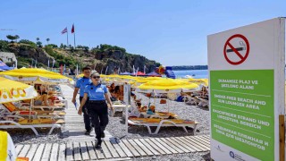 Büyükşehir zabıtasından Dumansız plaj uygulaması denetimi