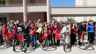 Büyükşehirden 2024-2025 Sezonu Okul Sporları Enleri programı