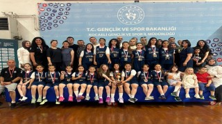 Çayırovanın genç sporcularından atletizm ve basketbolda başarı yağmuru