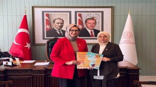 Çocuklara kitap sevgisi için ortak hedef