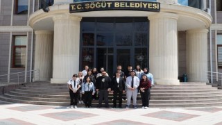 Çöp konteyneri akımına katılan öğrenciler Başkan Durgutla buluştu