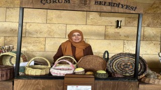 Çorumda kadın girişimcilerin el emeği göz nuru ürünleri görücüye çıktı
