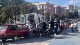 Çorumda otomobil ile motosiklet çarpıştı: 1 yaralı