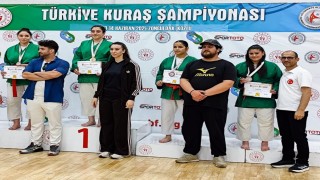 Cumhuriyet Anadolu Lisesi öğrencilerinden tarihi başarı