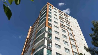 Diyarbakırda evinin balkonundan atlayan çocuk hayatını kaybetti