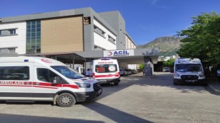 Diyarbakırda trafik kazası: Anne ve oğlu hayatını kaybetti, 4 kişi yaralandı
