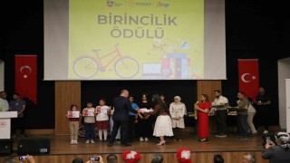 Diyarbakırlı öğrenciler ödüllerini aldı