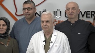 Dünyanın ilk 8li çapraz karaciğer nakli Malatyada gerçekleştirildi