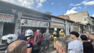 Edirnede iş yerinde çıkan yangına kova ve hortumla müdahale