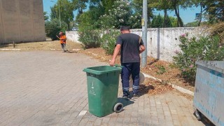 Efeler Belediyesinden gıda çarşısında temizlik çalışması