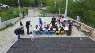 Eğitim gönüllüleri Gevaşlı öğrencilere unutulmaz bir gün yaşattı