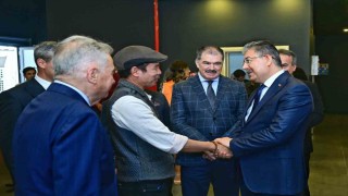 Eğitime destek veren hayırseverler Ahde Vefa Resim Sergisinde anıldı