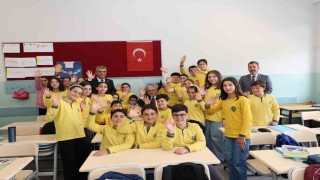 Eğitimin kalbinde öğrencilerle buluştular