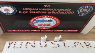 Ehliyetsiz plakasız motosiklet kullanırken üzerinde uyuşturucu çıktı