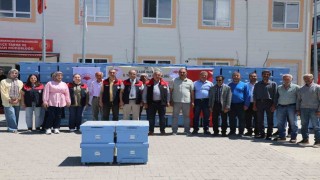 Elazığda 15 arı yetiştiricisine 150 adet kovan dağıtıldı