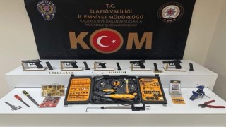 Elazığda 5 adet ruhsatsız tabanca ele geçirildi: 1 tutuklama