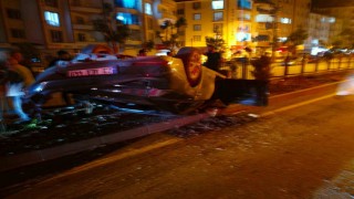 Elazığda kamyonet ile otomobil çarpıştı: 5 yaralı