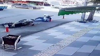 Elazığda motosiklet kazası kamerada