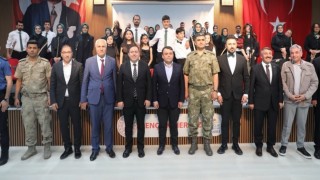 Eleşkirtte gençlik konseri ve el sanatları sergisi düzenlendi