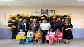 Emirdağ Tez İlkokulunda öğrenciler karne sevinci yaşadılar