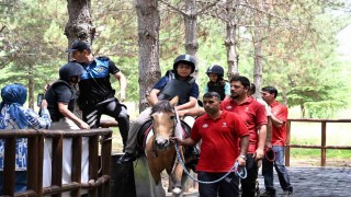 EMŞAV şehit ve gazi çocuklarıyla bir araya geldi