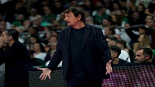 Ergin Ataman, Olimpiakos taraftarına cevap verdi