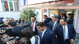 Ermenistan Başbakanı Paşinyan: Türkiye ile diplomatik ilişkilerin kurulmasını bekliyorum